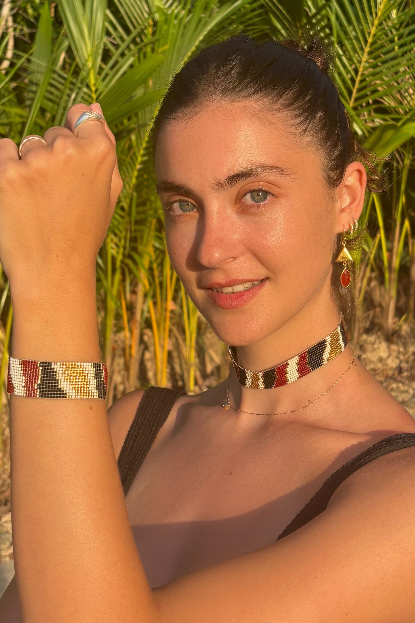 Maroon Choker
