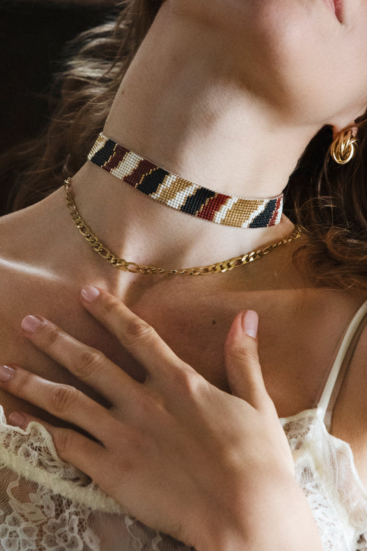 Maroon Choker